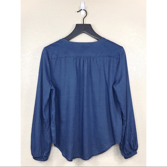 Madewell Indigo V-Neck Button-down Shirt - Picture 4 of 9